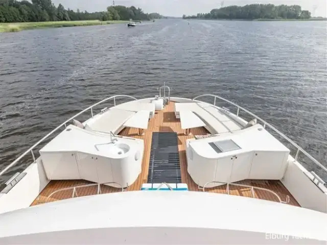 Van Der Valk Beachclub 660 Flybridge