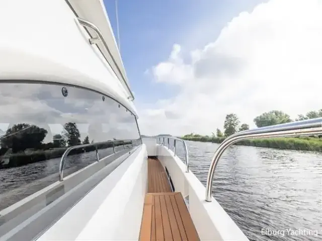 Van Der Valk Beachclub 660 Flybridge