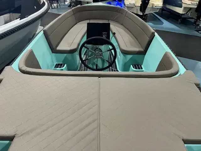 Maxima Boats 600 in zeer unieke kleur op voorraad!