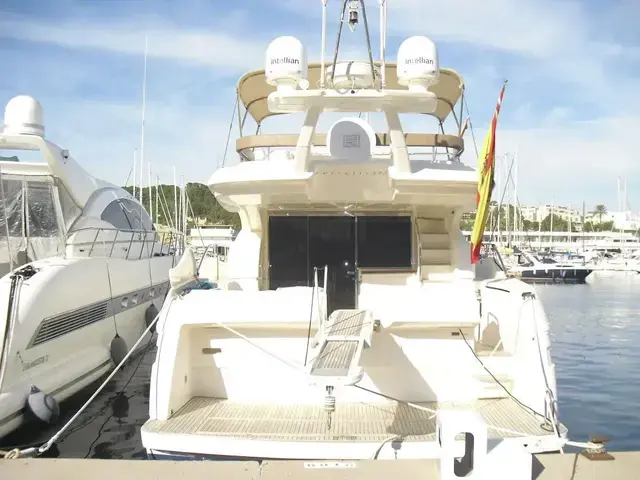 Ferretti Yachts 592