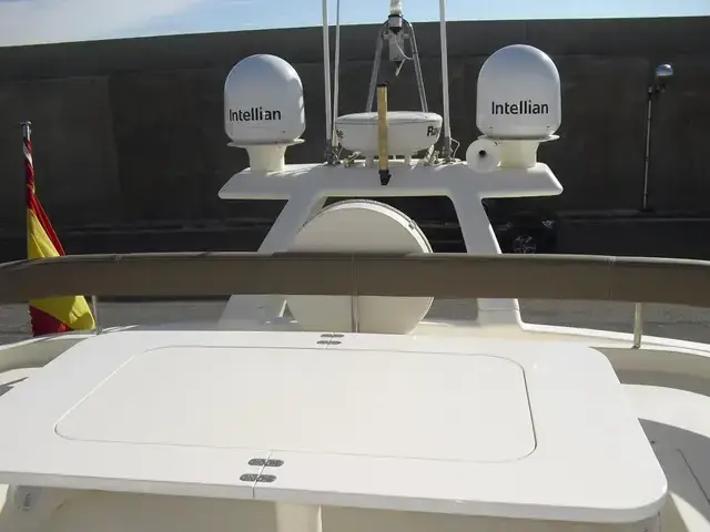 Ferretti Yachts 592