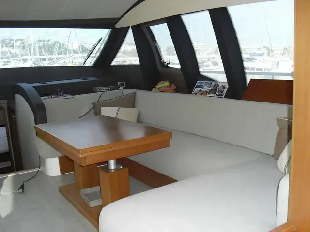 Ferretti Yachts 592