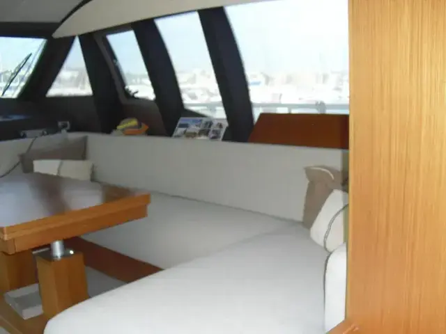 Ferretti Yachts 592