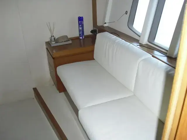 Ferretti Yachts 592