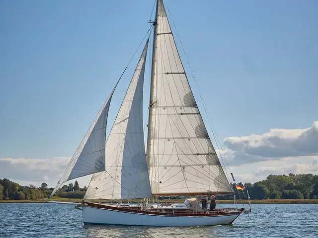 Classic Spirit of Tradition Bermudan Cutter