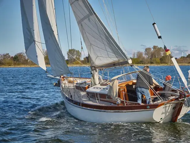 Classic Spirit of Tradition Bermudan Cutter