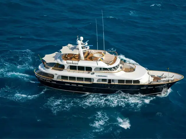 LYNX YACHTS Custom