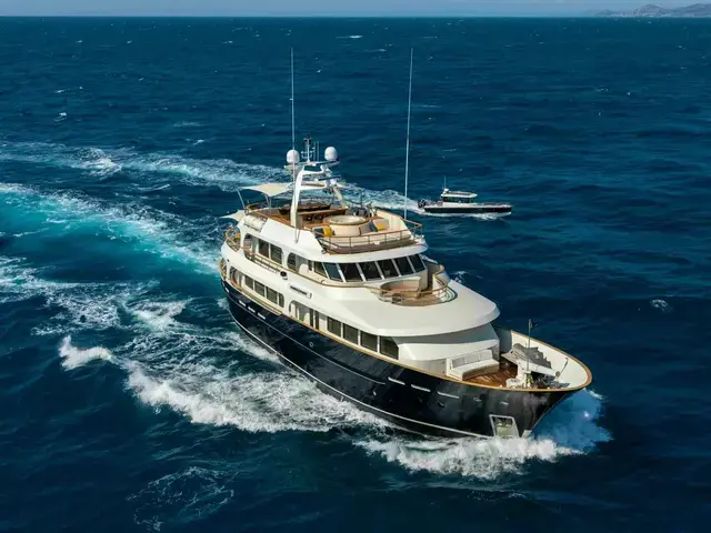 LYNX YACHTS Custom