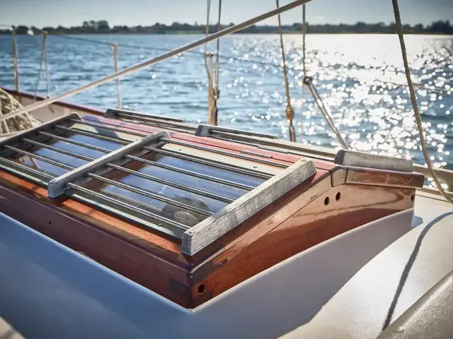 Classic Spirit of Tradition Bermudan Cutter