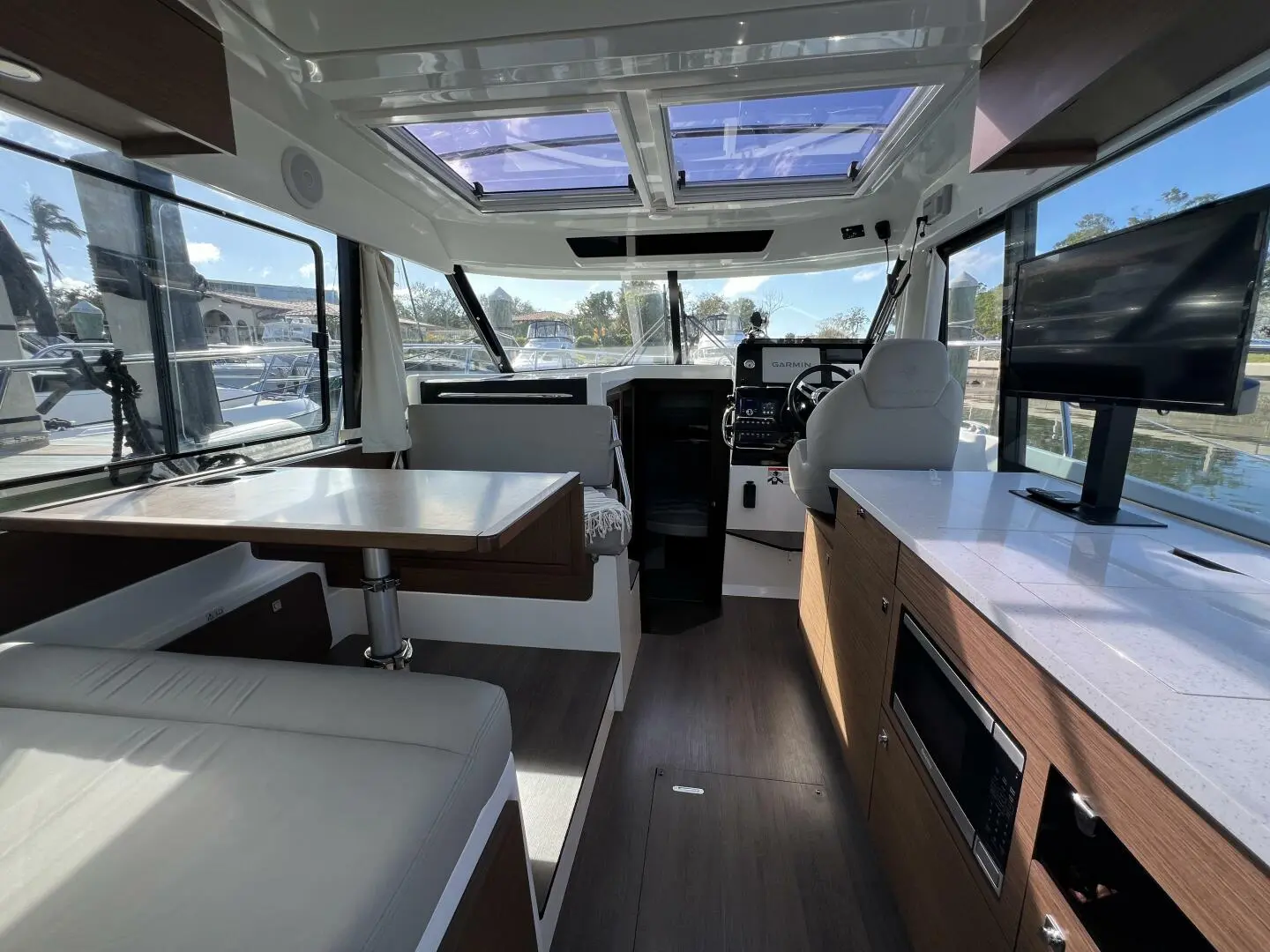 2023 Jeanneau nc 1095 weekender