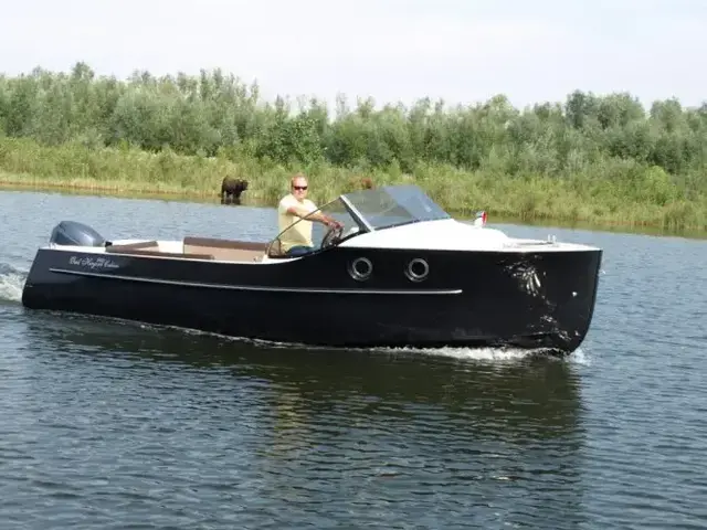 Oudhuijzer 700 CABINE, zeer chique en stijlvol