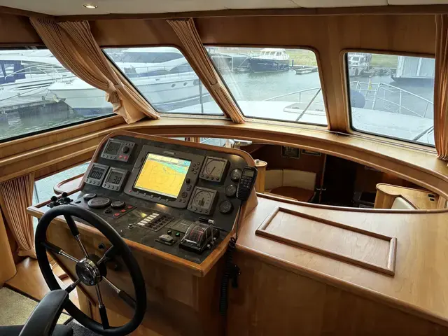 Aqualine Boats 46 Pilothouse