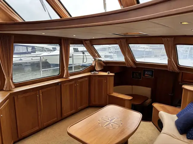 Aqualine Boats 46 Pilothouse