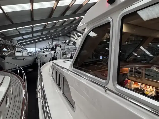 Linssen Grand Sturdy 470 Sedan Wheelhouse