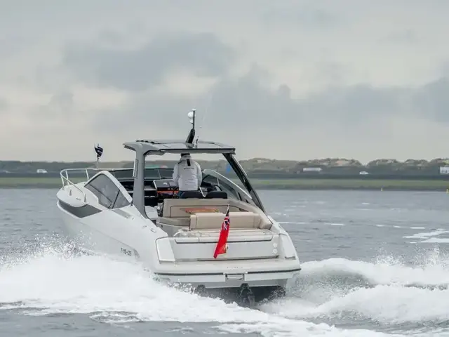 Fairline F Line 33