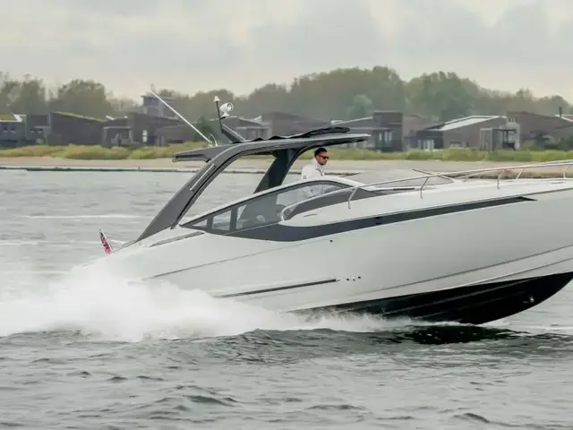 Fairline F Line 33