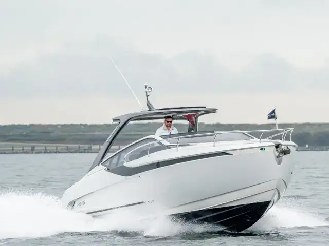 Fairline F Line 33