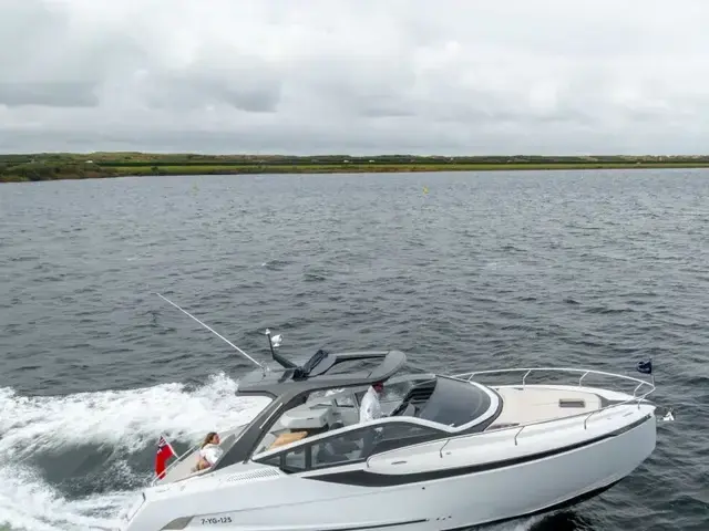 Fairline F Line 33