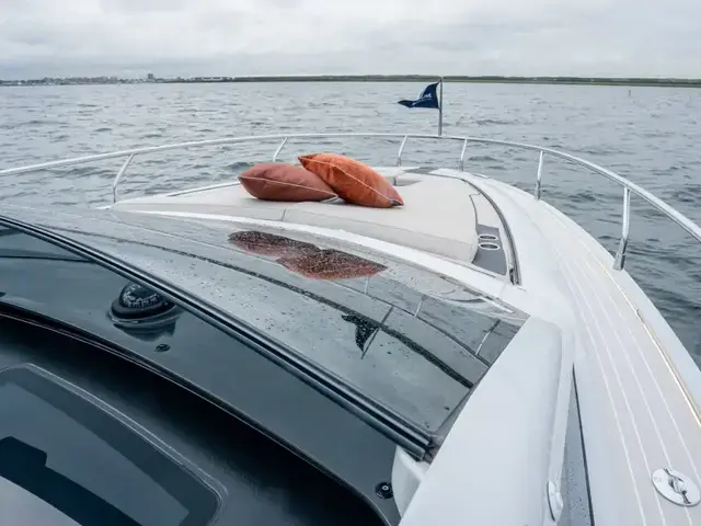 Fairline F Line 33