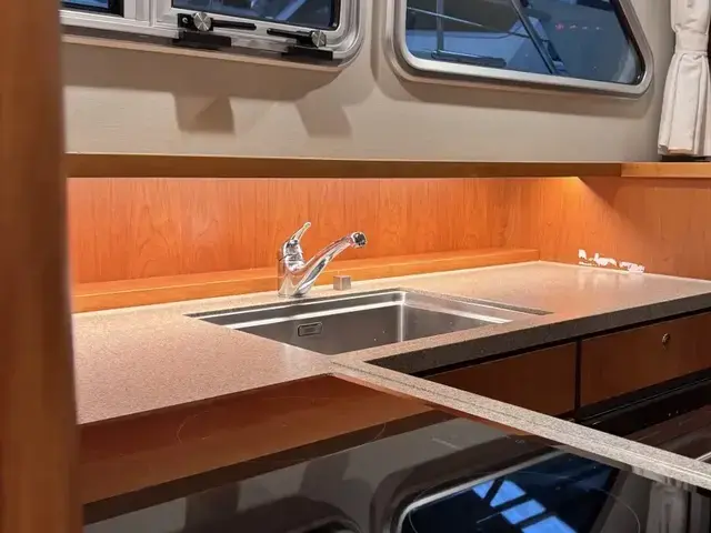 Linssen Grand Sturdy 470 Sedan Wheelhouse