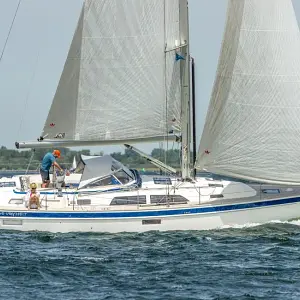 2021 Hallberg Rassy 44