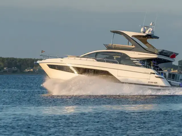 Fairline Squadron 58 - MODEL 2024