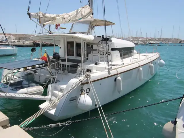 Lagoon 39 Owners Version