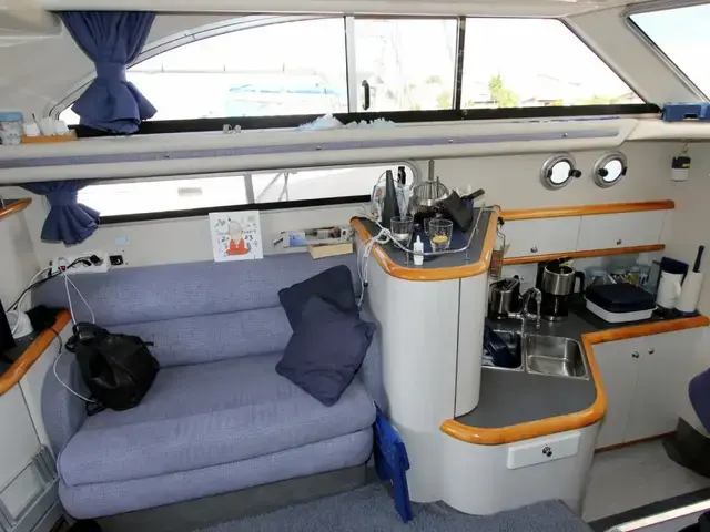 Sealine 350 Flybridge