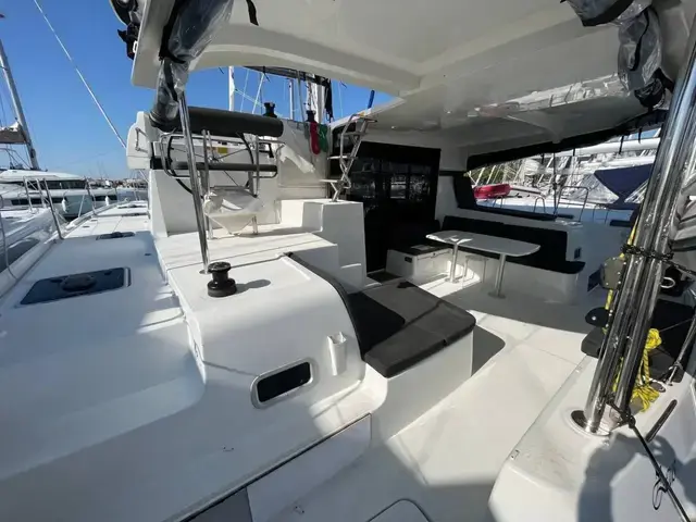 Lagoon 42