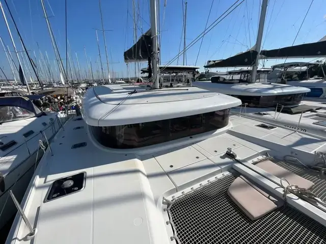 Lagoon 42