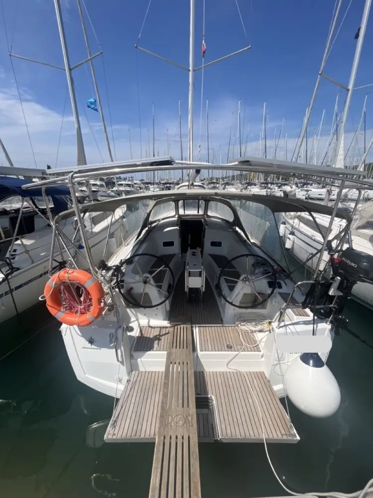 2016 Jeanneau sun odyssey 349