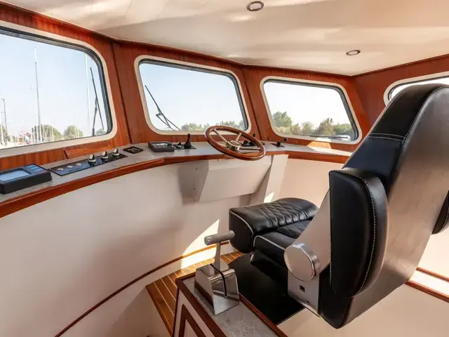 Pilothouse Trawler 44 Long Range