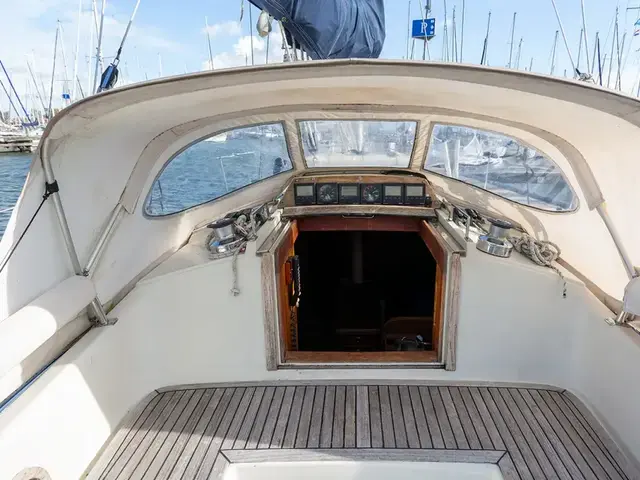 Sweden Yachts 340