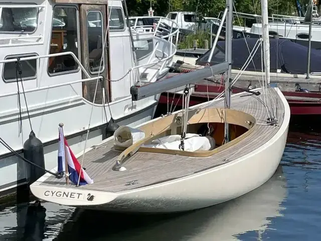 Rustler 24