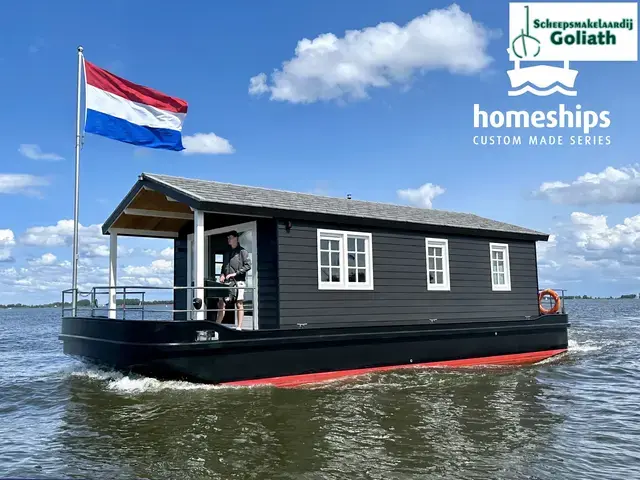 HOMESHIP VaarChalet 1250D Luxe Houseboat