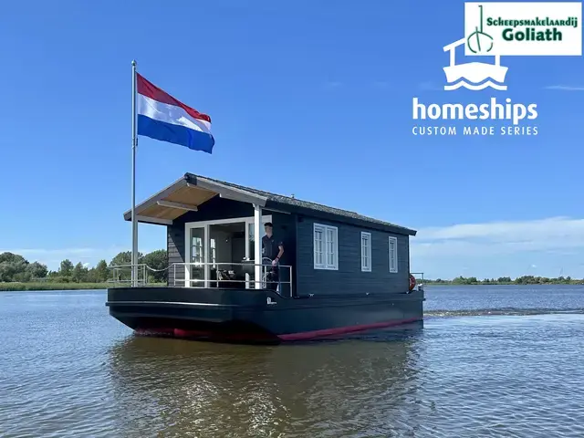 HOMESHIP VaarChalet 1250D Luxe Houseboat