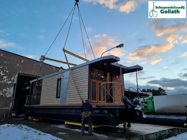 Campi 360 Houseboat