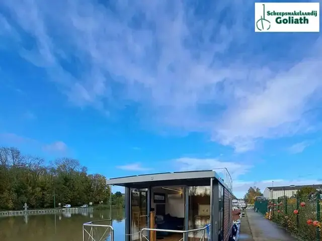 Campi 360 Houseboat