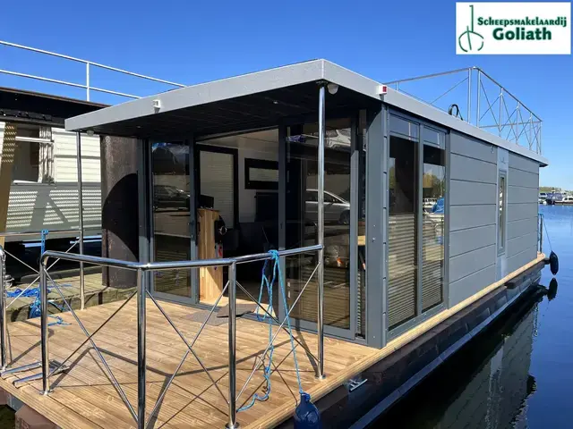 Campi 360 Houseboat