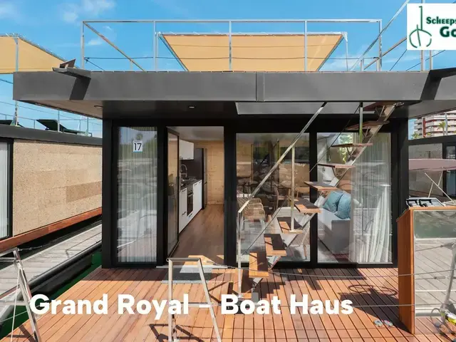 Boat Haus Mediterranean 12X4,5 ROYAL Houseboat