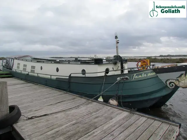 Motorplatbodem Varend Woonschip