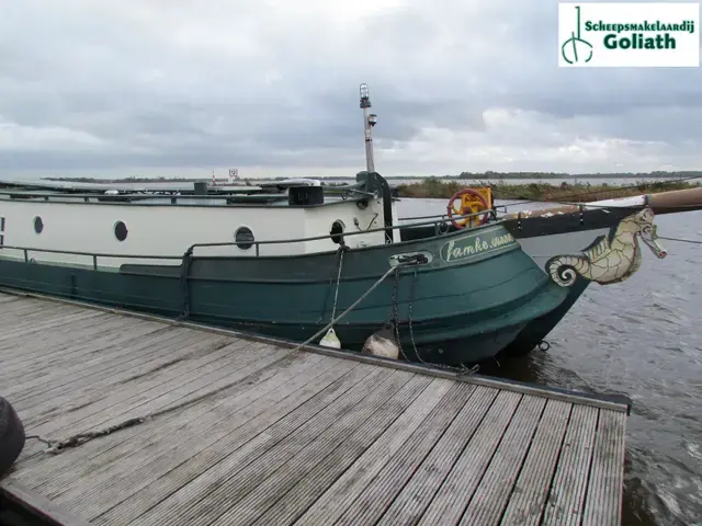 Motorplatbodem Varend Woonschip