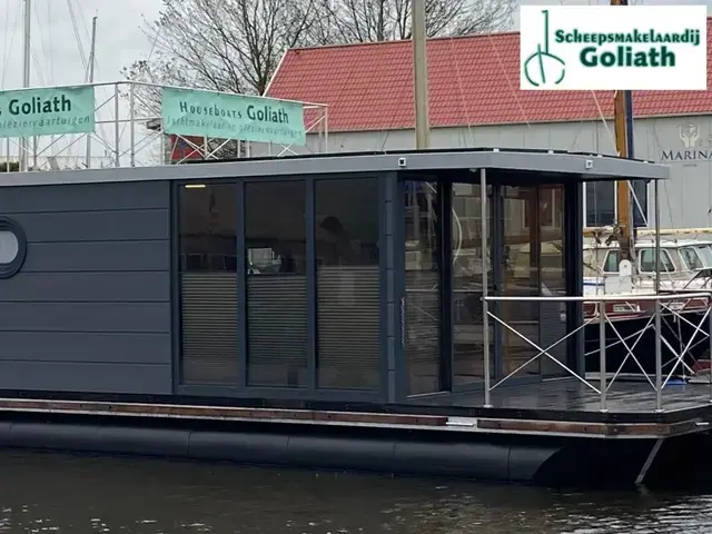 Campi 400 Per Direct In Maasbommel Houseboat