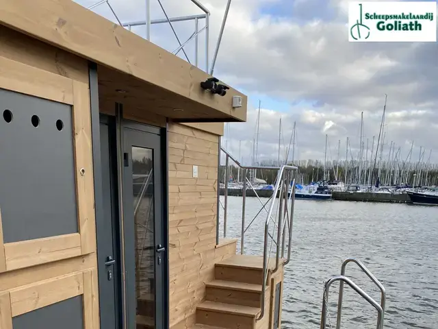 Campi 400 Per Direct In Maasbommel Houseboat