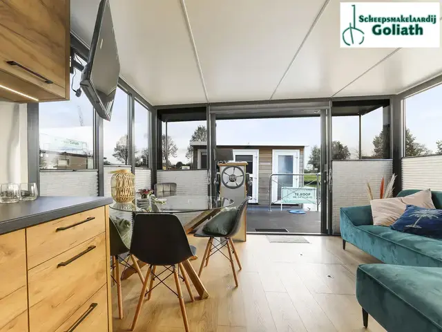 Campi 400 Per Direct In Maasbommel Houseboat