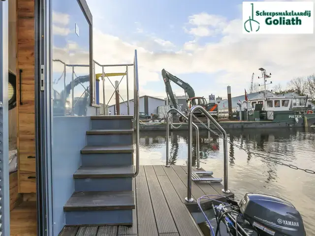 Campi 400 Per Direct In Maasbommel Houseboat