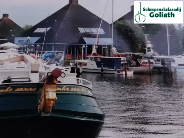 Motorplatbodem Varend Woonschip