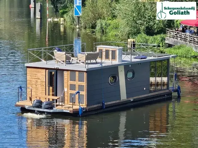 Campi 460 Houseboat