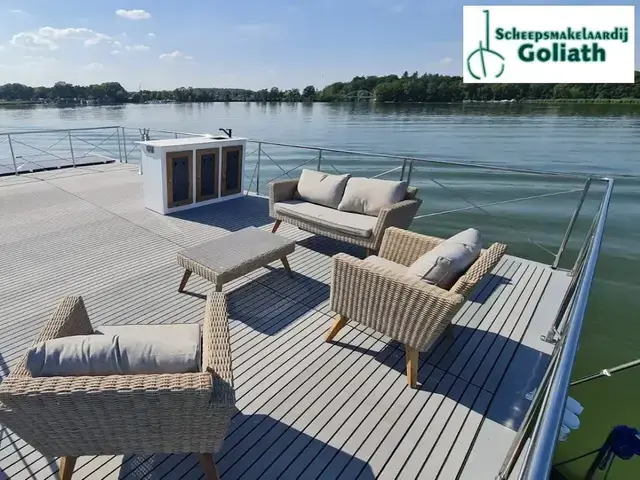 Campi 460 Houseboat