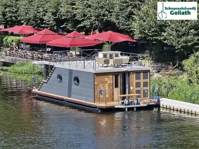 Campi 460 Houseboat